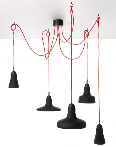 Vícečetná - BRO PC00891_080 Shadows set free, závěsné svítidlo, ručně foukané sklo, matná černá / černý dub / červený kabel, 5x5W LED GU10 dim - BROKIS A - foto 1