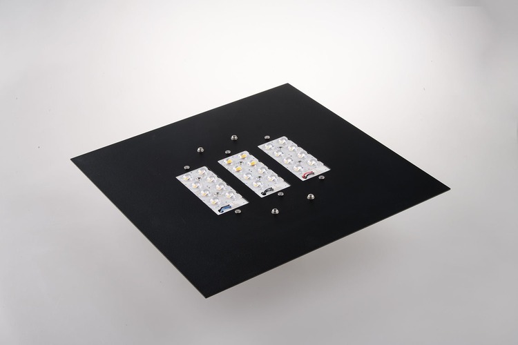 LED moduly - FAN BRIGHTMAX-60M LED modul - Osram Brightmax, hliník, 60 W, 9600 lm, 4000 K, Virtual MidnightE, 40 x 40 x 4,2 cm - FANEUROPE - foto 1