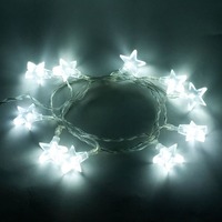 LED osvětlení na BATERIE - DLED BL01 DECOLED LED světelný řetěz na baterie hvězdy, ledově bílá, 1,8 m