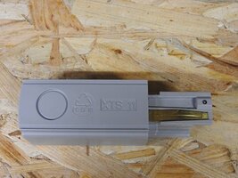 Lišty a příslušenství NORDIC - LI XTS11-1 3.O Napájení šedé - LIVAL