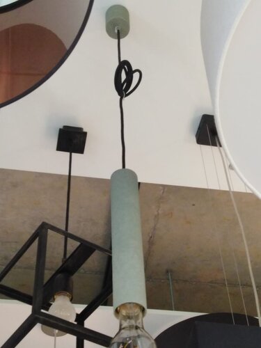 Subtilní - AU 921/30-BET Závěs 1xE27 válec 30cm v imitaci betonu + textilní kabel černý - AULIX - foto 1