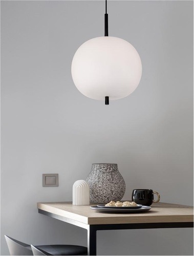 Koule - NV 9624071 Závěsné svítidlo LATO černý kov a opálové sklo E27 1x12W 230V IP20 bez žárovky - NOVA LUCE - foto 1