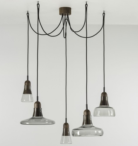 Vícečetná - BRO PC00891_084 Shadows set free, závěsné svítidlo, ručně foukané sklo, kouřová šedá / voskovaný dub / černý kabel, 5x5W LED GU10 dim - BROKIS A - foto 1