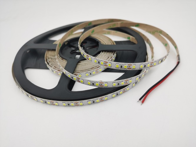 Hlavní osvětlení - FAN STRIP24V-SLIM-120F LED pásek 2835 SLIM DC24V KAPTON 120 LED/m 18W/m 7710 lm 6000K 0,6x500 cm - FANEUROPE - foto 1