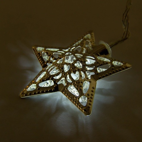 LED osvětlení na BATERIE - DLED ML04 DecoLED LED světelný řetěz na baterie - kovové hvězdy, ledově bílá, 10 diod, 1,3 m - foto 1