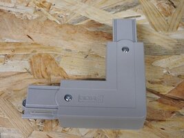 Lišty a příslušenství NORDIC - LI XTS34-1 3.O spojka L vnitřní ŠEDÁ XTS 34-1 - LIVAL