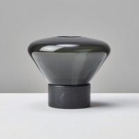 Ostatní - BRO PC01008_002 Svícen MUFFINS Candleholder sklo šedá kouřová transparent + noha dub evropský černě mořený - BROKIS A