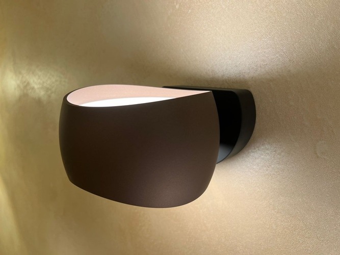 Dekorativní - OL 70-845-20-41 Hlava pro nástěnné svítidlo CURVED hnědá Tunable white 2200-5000K Casambi 1600lm 22W - OLIGO - foto 1