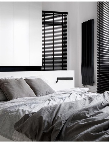 Bodová - NV 9533522 Nástěnné svítidlo VIDA "pravé" černý kov nastavitelné - vypínač na těle USB nabíjení LED Cree 230V 3000K osvětlení 5W čtecí lampička 1x3W IP20 - NOVA LUCE - foto 1