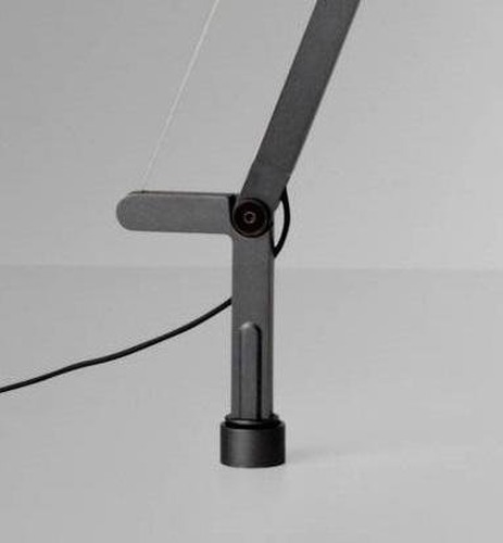 Kotvící prvky, držáky, závěsy - AR 1743050A Demetra stolní lampa držák do stolu černá Demetra Table - ARTEMIDE - foto 1