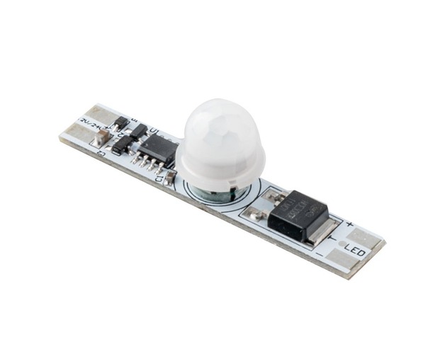 Ovladače a stmívače pro jednobarevné LED pásky - FAN STRIP-PIRSENSOR Příslušenství LED pásek senzor PIR INPUT DC12-24 V OUTPUT DC12-24 V 60/120 W 5 A MAX - FANEUROPE - foto 1
