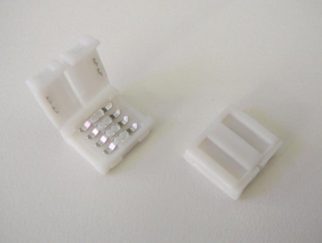 Přislušenství pro LED pásky - RGB spojka click 10mm - foto 1