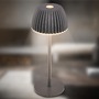 Stolní lampy dekorační - BRILO 7581015 Riffle Nano stolní lampička - 1,5W, 130lm, nabíjecí, LED, stmívatelné, dotykový vypínač, German design Award Winner 2025, antracit - BRILO - foto 16