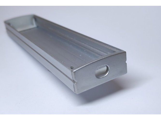 Difuzory a koncovky - Koncovka profilu Surface 3 s otvorem, stříbrná - foto 1