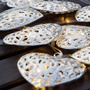 LED osvětlení na BATERIE - DLED ML01W DECOLED LED světelný řetěz na baterie, kovová srdce styl vintage, teple bílá, 10 diod, 2,5 m - foto 4