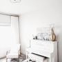 Dekorativní - HVLG 1216-AGB-CE Stropní svítidlo CHANDLER ocel/sklo staromosaz/bílá E27 3x40W - HUDSON VALLEY - foto 4