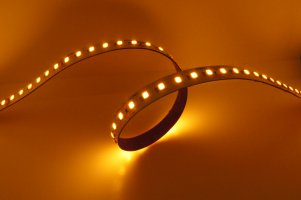 Jednobarevné LED pásky 12V, 24V, 230V - AMBER pásek 9,6W/m, 1800K, 10mm, PROFI, 24V, IP20, 120LED/m, 2835, 5let záruka