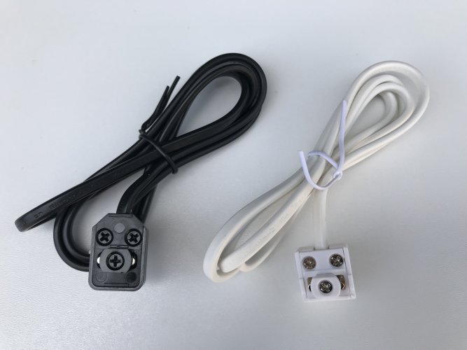 Konektivní systémy TRACK - Připojovací konekor k liště TRACK25 s izolovaným kabelem 1m 2x0,75m, 8A, bílý - foto 1