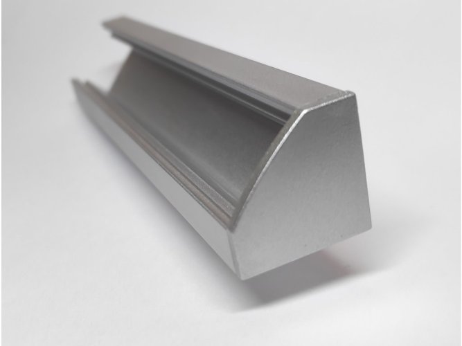 Difuzory a koncovky - Koncovka profilu CORNER 1, plná, stříbrná - foto 1