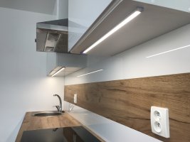 Konfigurátory LED sestav - LED osvětlení do kuchyně  s PŘISAZENOU LIŠTOU, 1-5m, 12W/m, ovladač v liště, kompletní sada