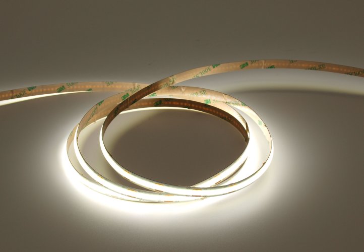 Jednobarevné LED pásky 12V, 24V, 230V - 5W COB LED pásek, 8mm, 12VDC, 320LED/m, Ra 90, IP20, 3 roky záruka - foto 1